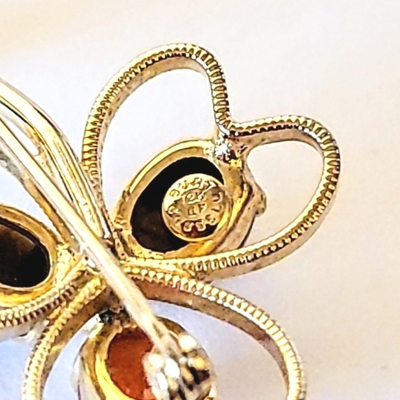 GOLD-FILLED SCARAB SHAMROCK BROOCH - BURT CASSELL, GENUINE STONES - Picture 5 of 8